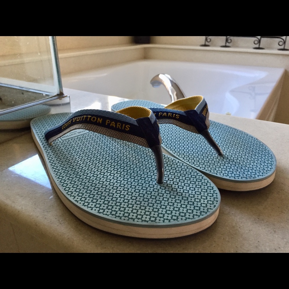 [LOUIS VUITTON] LV Sandals Blue & Gold Affordable!